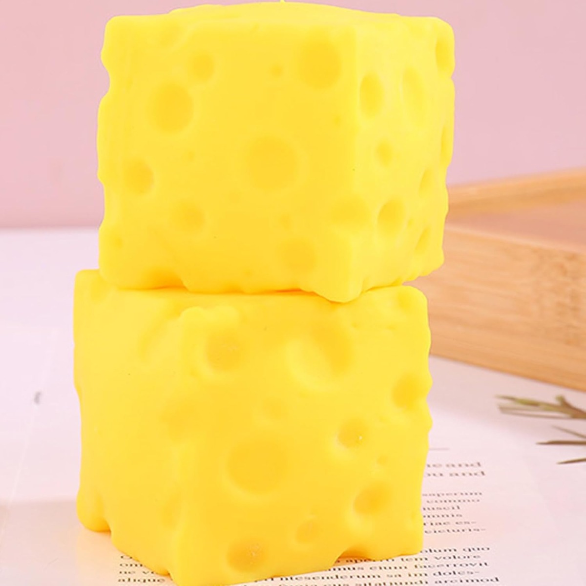 Cheese Stress Ball Squishy Toy - Food & Snacks Coloring Book Bold & Easy 评论和价格